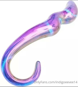 Wanna help a girl out with her toy addiction watch me stuff my holes