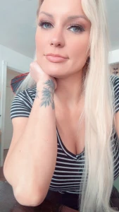 It s late but i m up trying to reach you txt me daddy