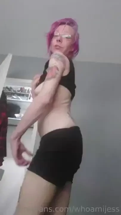 Tell me i m pretty and cum for me taken while i was getting ready to 