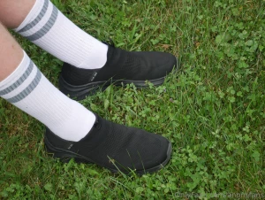 My feet before and after walking barefoot outside first time getting part 2