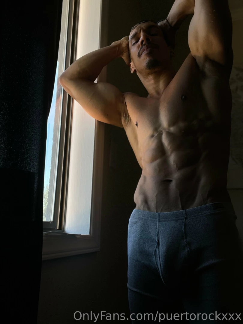 Who wants to sext w me 