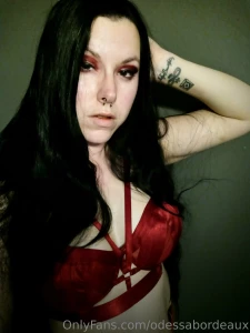 Lady in red part 485