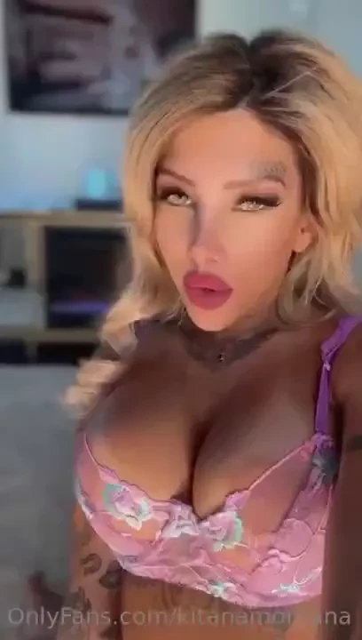 Here s a psa to turn your auto-renew on so we can continue our naughty 