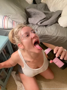Omg i love prosecco and it always gets me exxxtra flirty i get so