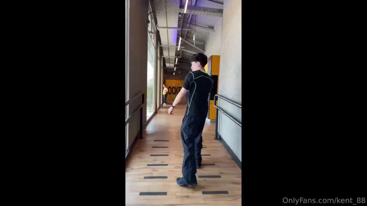 Despu s del gimnasio ser s mi esclavo y pondr mis pies en tu cara 