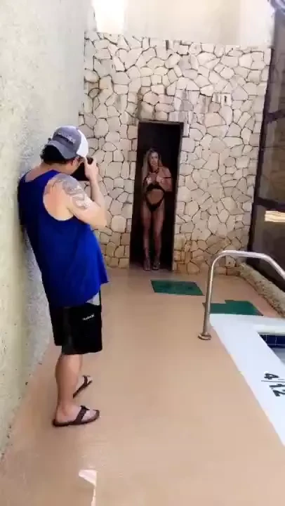 Wanna see me take it off behind the scenes 