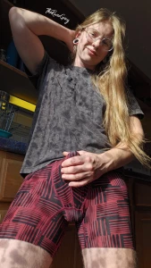 Come play with my bulge and booty part 1
