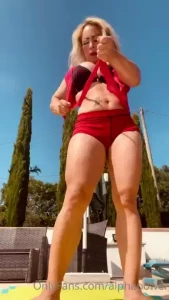 Stretching time around pool