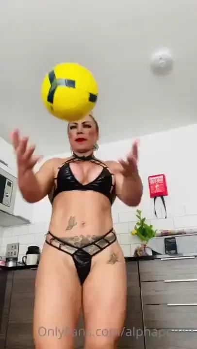 Well this ball is not what i like i guess i love laud sounds was many part 2 