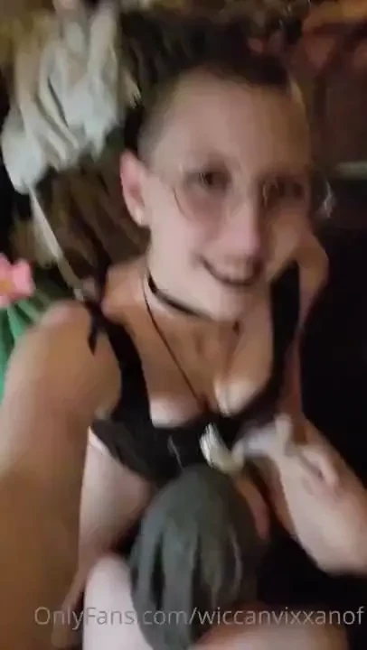 Watch as i get ate out like a queen have a hot makeout sesh and fuck 