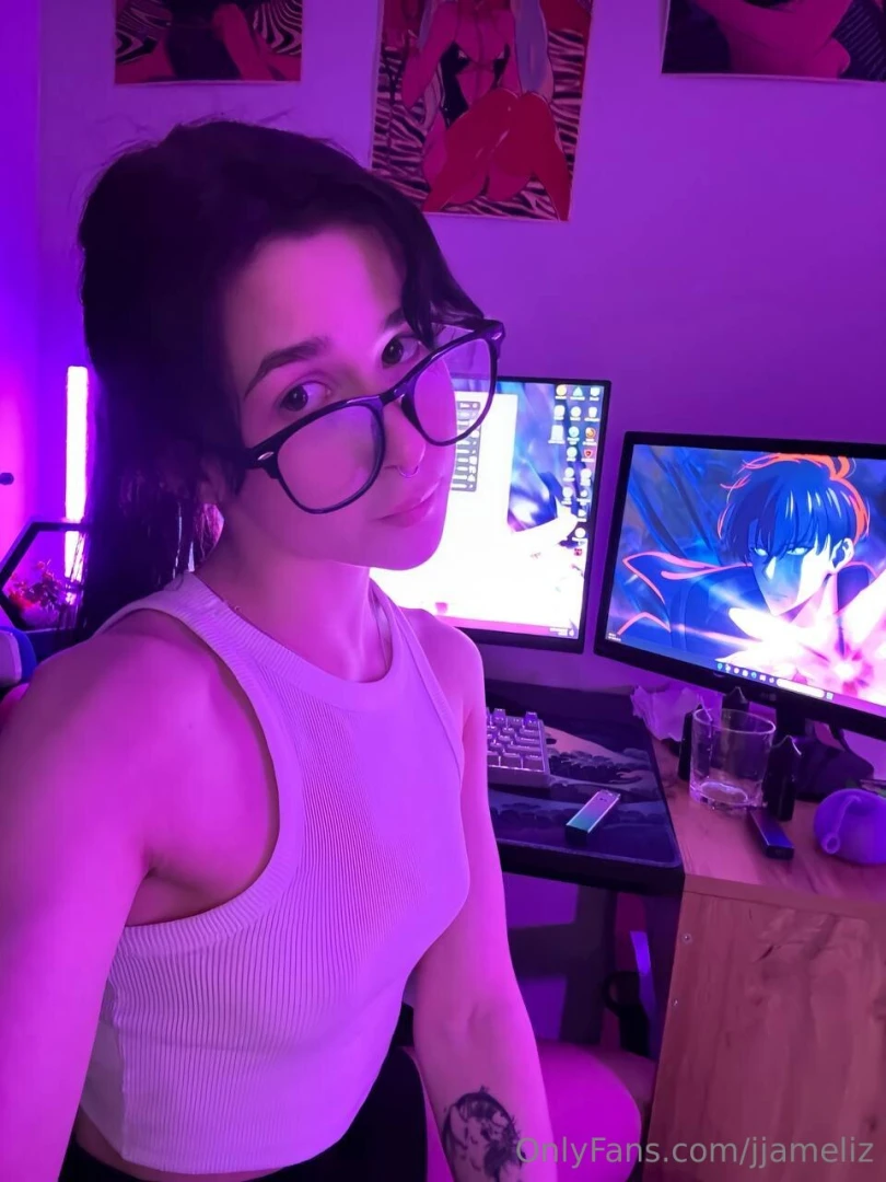 The computer s on and i m in seduction mode who s ready to join the 