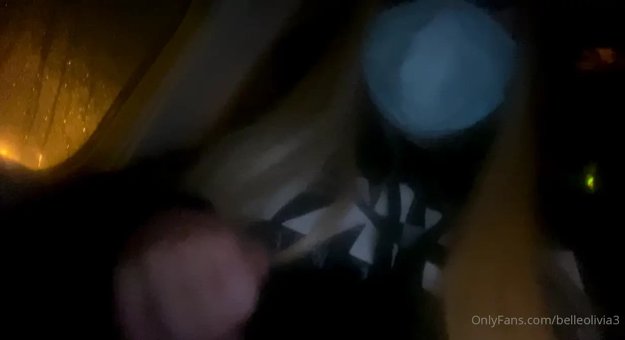 Flashing on the plane i m back in ireland hehe 