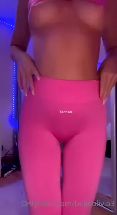 Arrived home to tons of new gym clothes here s me trying on and taking 