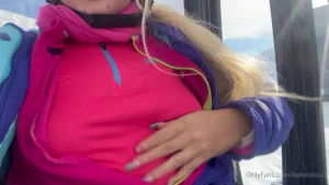 Flashing while skiing today just need someone to bend me over and fuck