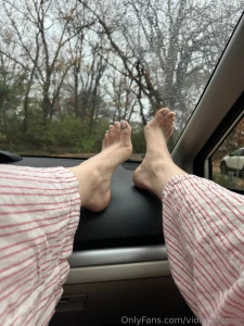 Would you mind if i rested my bare feet on your dash it s my favorite part 2