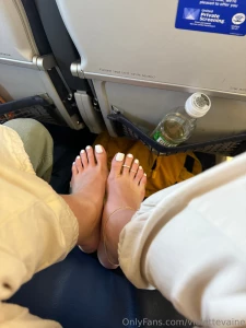 Hi everyone i m so sorry for my hiatus i was going through a breakup