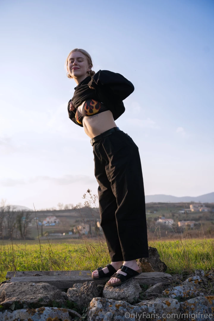 Let s go on a hike babe migistardust 