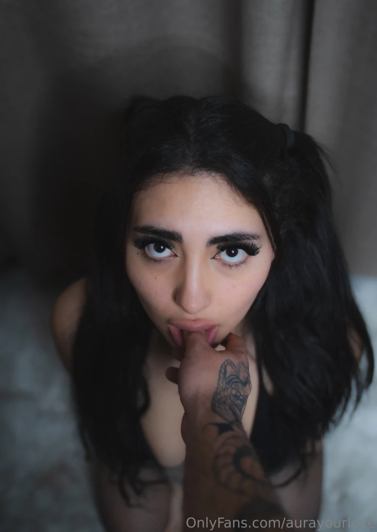 Soy tu sumisa mi amor 