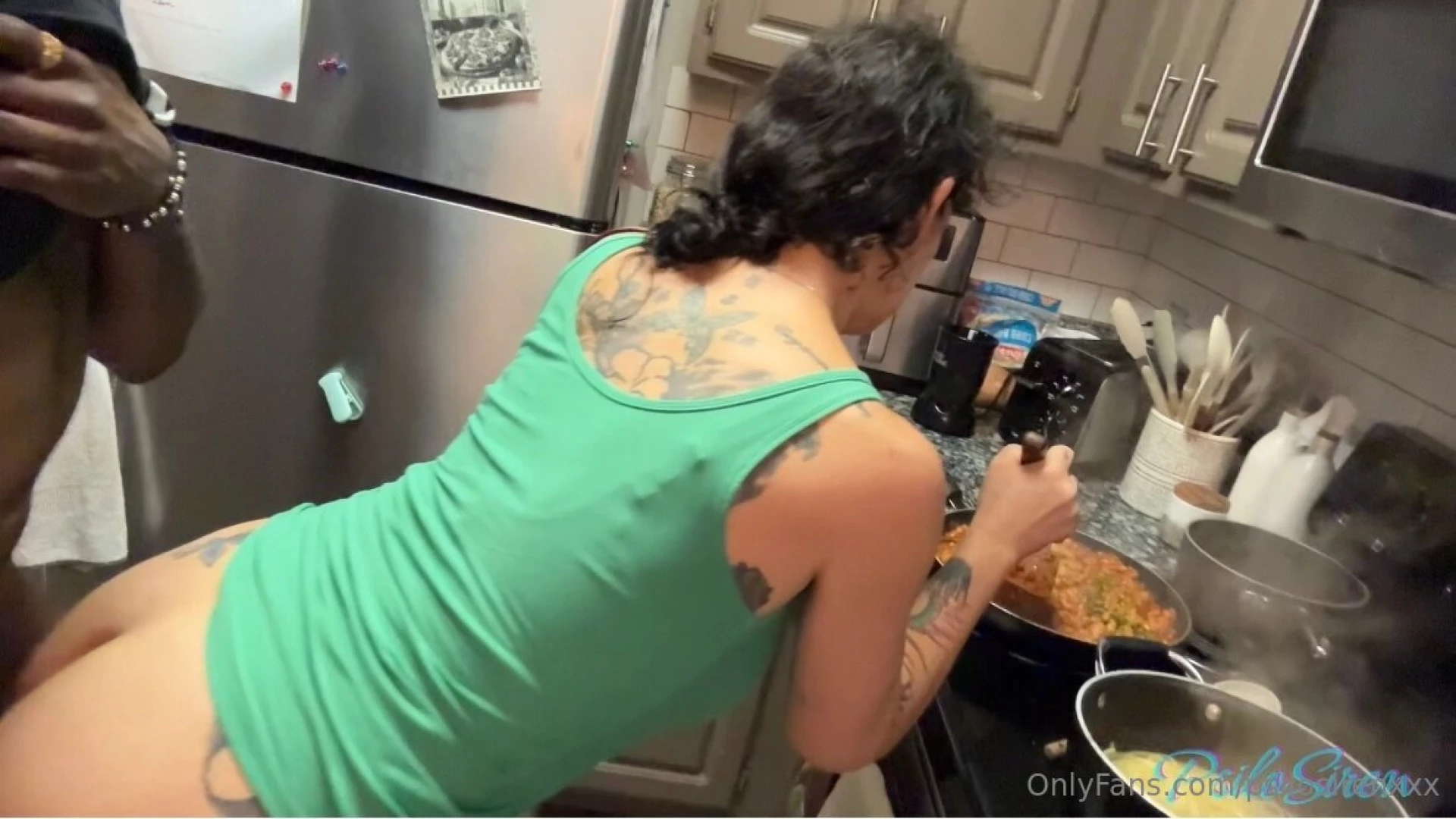 Good girls make themselves available wherever and whenever they are 