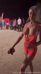 Here s how i would try to get your attention if i walked by you at a