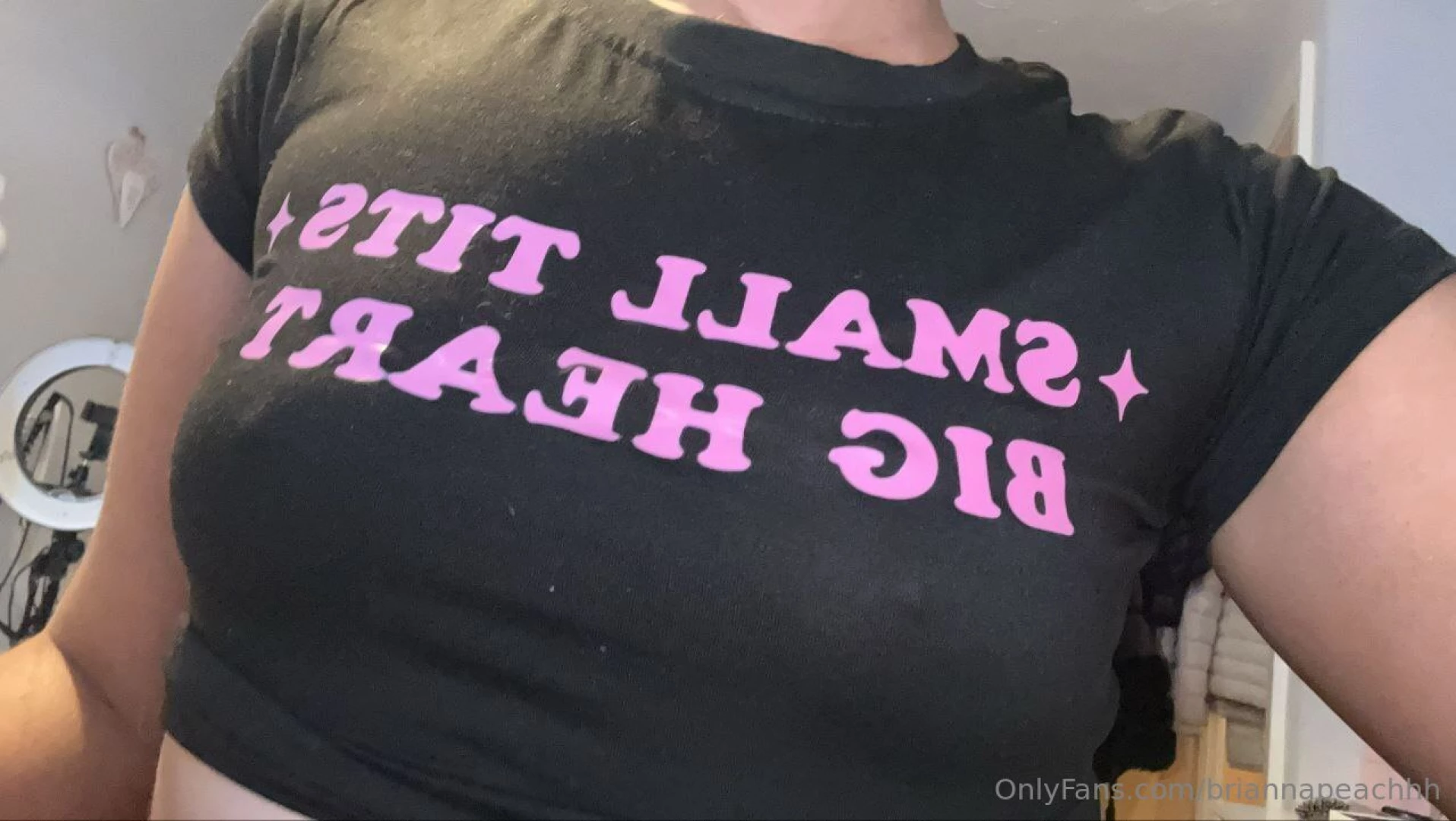 Tell me what it says lol 