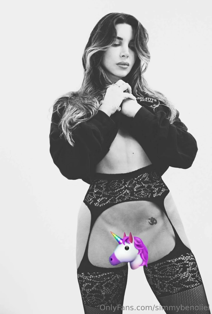 Tip 25 to have this photo without the unicorn 