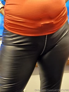 Do you want to see if the zipper can be opened se my main page https