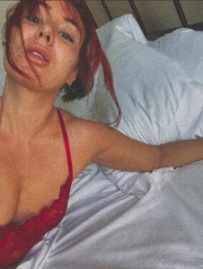 Lay down with me and make it a merry xxxmas