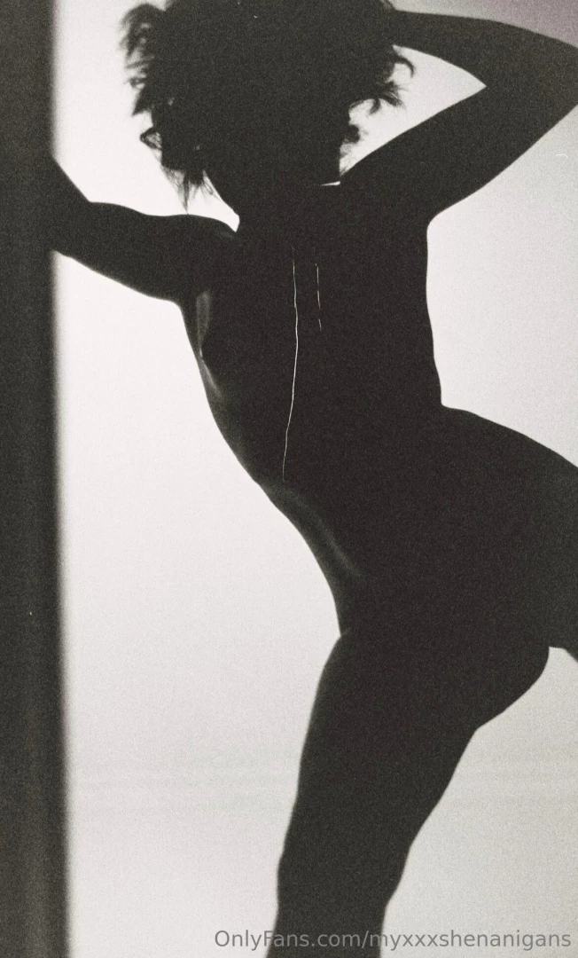 Woman in the mirror part 1 