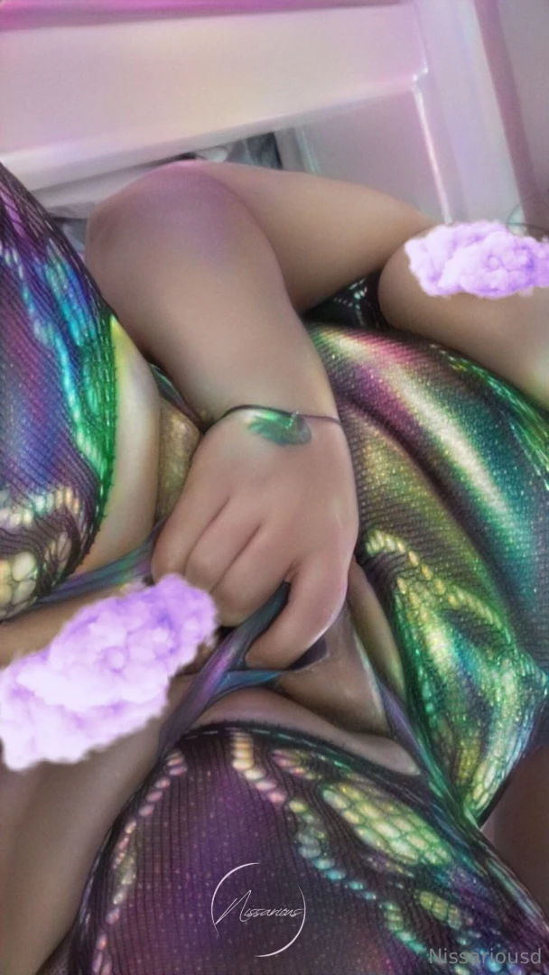 Upclose and explicit for you todaaay hehehhe standing right above you 