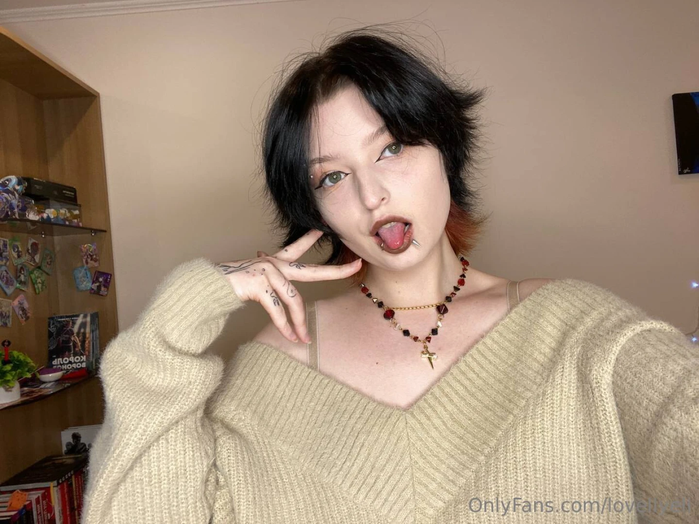 Not cosplaying but still causing a scene 