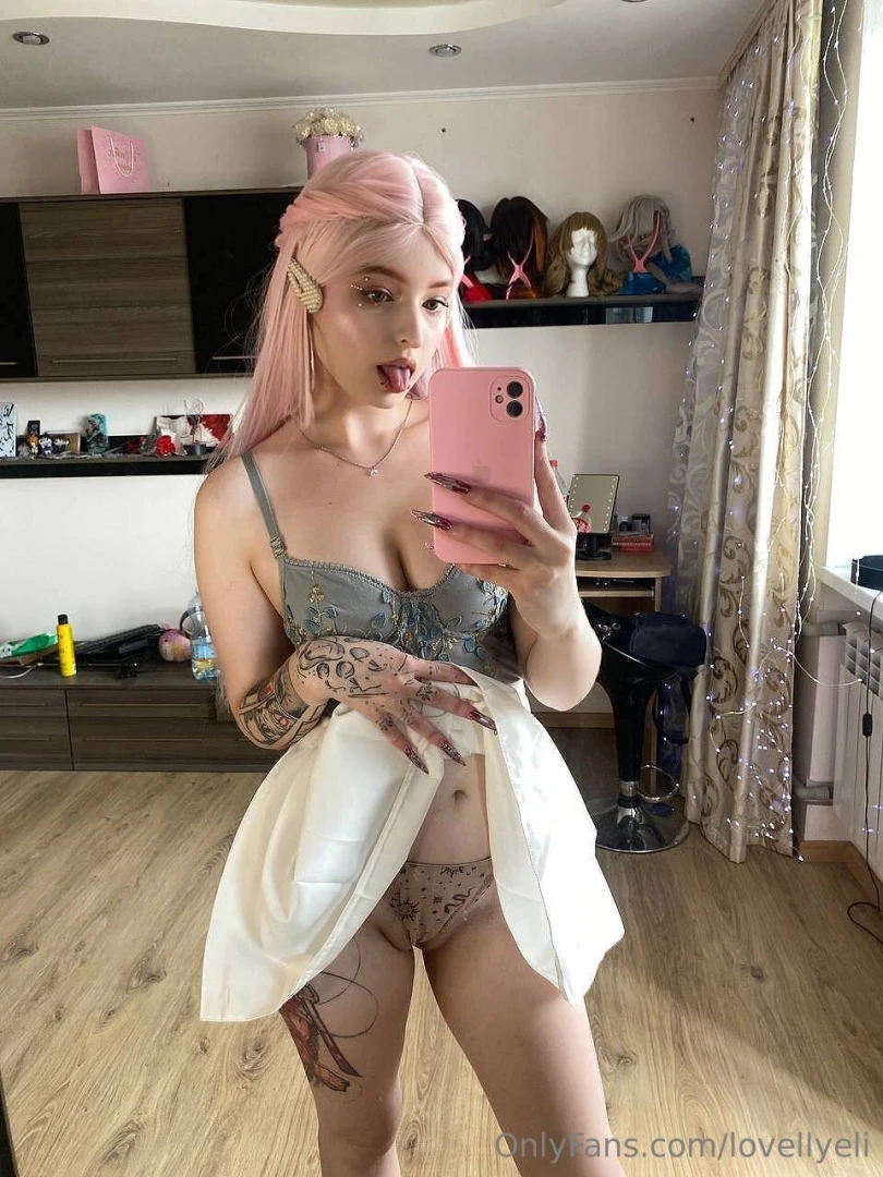 Just a little photo of me to remind you how i look today part 3 