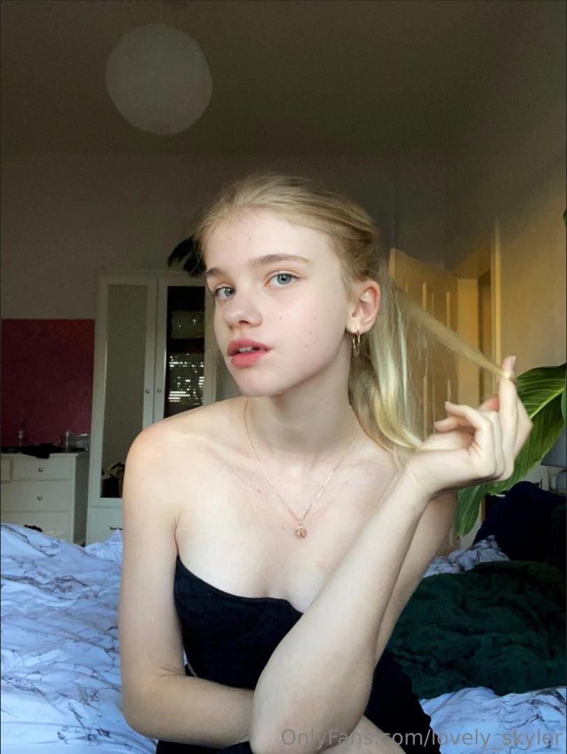 Pretty kitty whitetkitty this hot kitty whitetkitty has been alone for part 49 