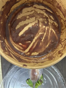 I forgot to take a pic before eating but i got a smoothie bowl and it