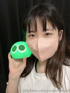 I got a green puyo puyo light for reading at night part 1