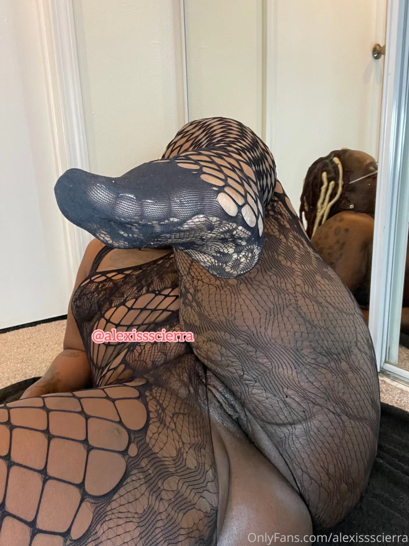 Stockings feet amp sweet pussy 