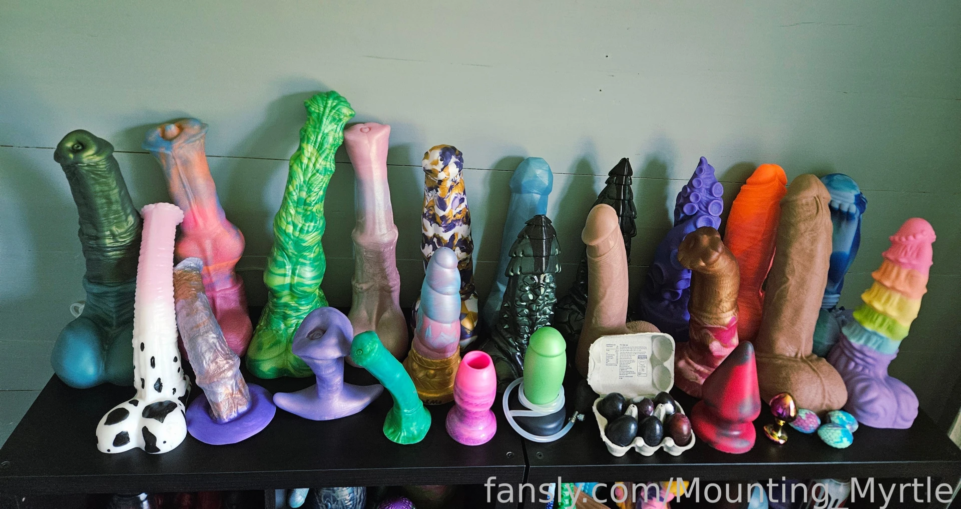 I did some cleaning and decided to count all my toys i have 95 dildos part 1 