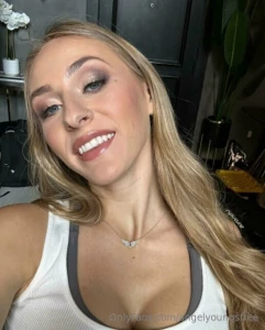 You know it s a good morning when your reflection laughs back at you