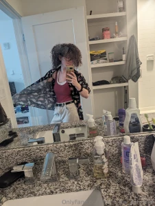 Some fun pics i took while getting ready for hanging out downtown part 1