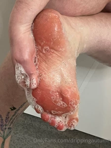Sudsy toes who wants a video