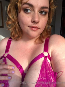 A lil something different watch me watch porn and get myself off do u