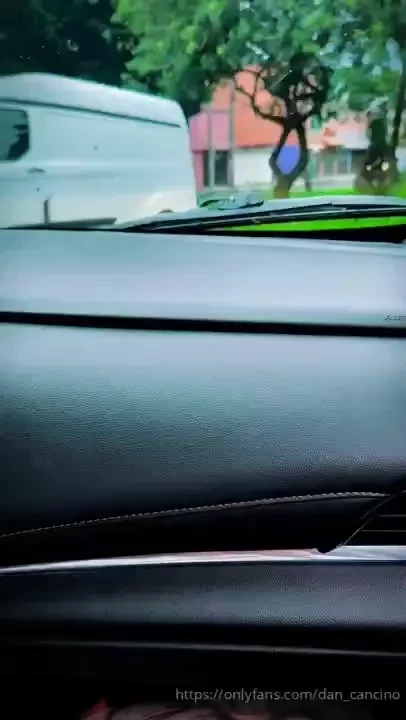 De regreso a casa me encontr a mi vecino me dio un ride me pidi que le 