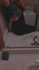 My decorating outfit this morning would you buy something from me