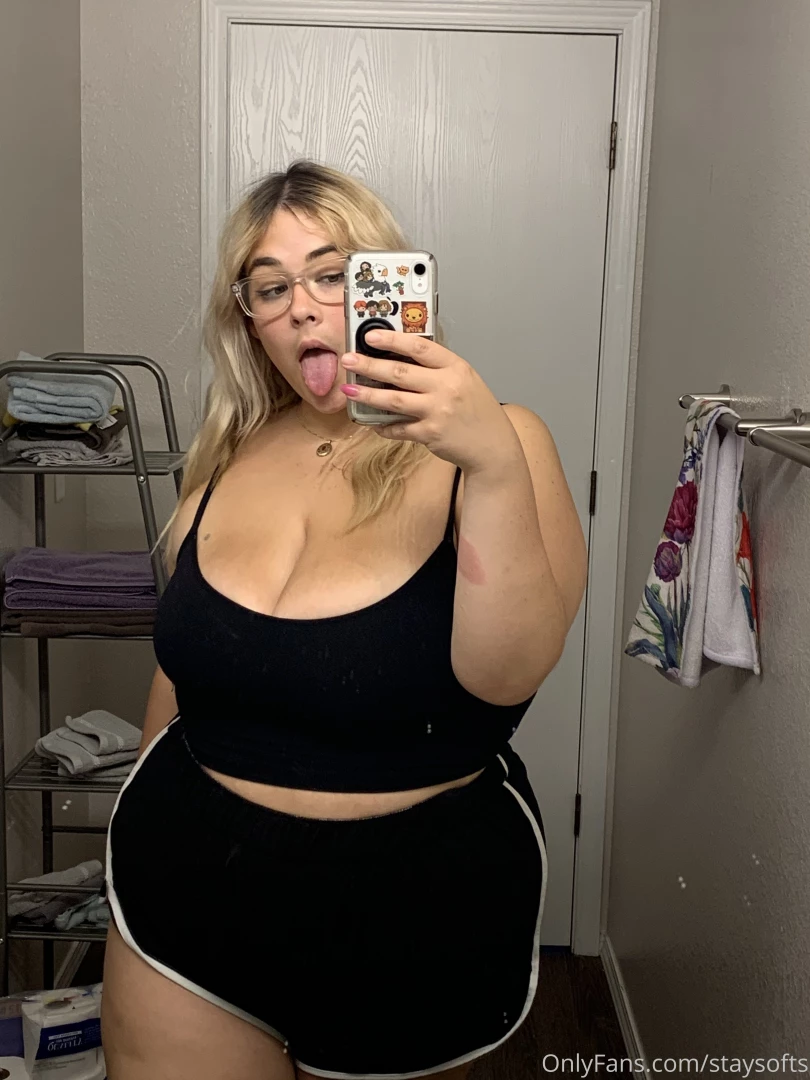 My favorite lounge clothes 