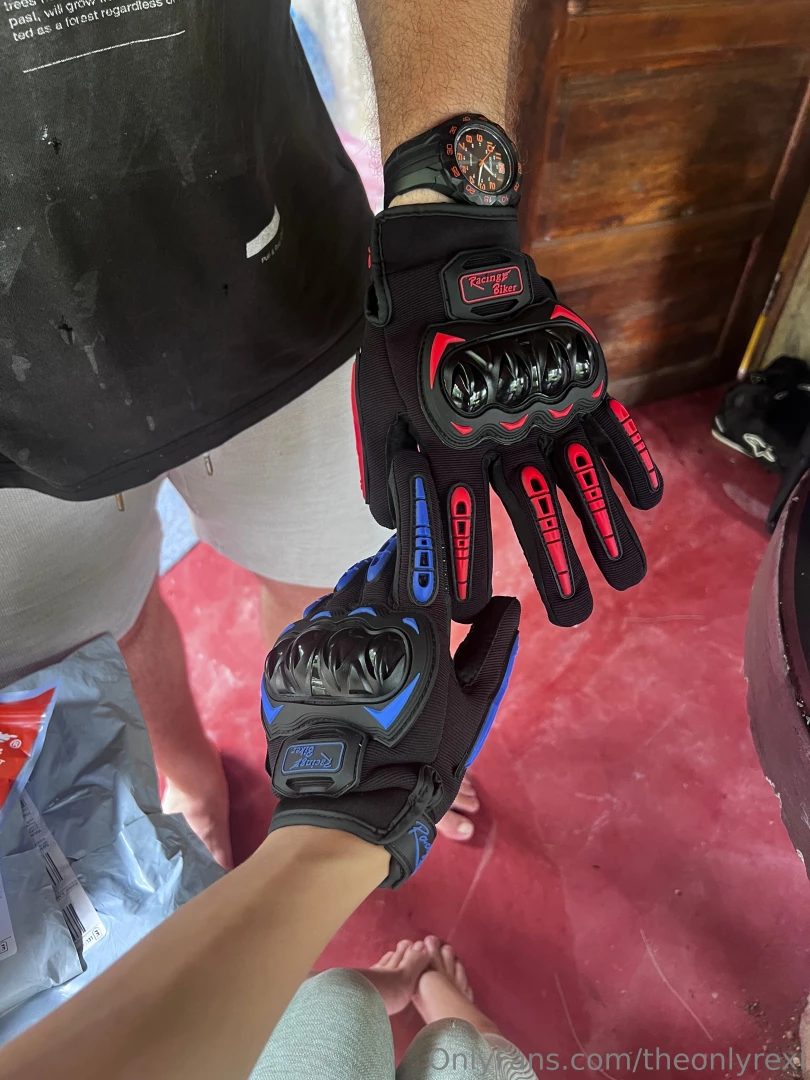 Ordered some new stuff your girl has decided to start sketching 