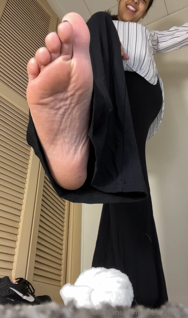 Giantess butt crush joi crushing you under my soft brown latina sole part 1 