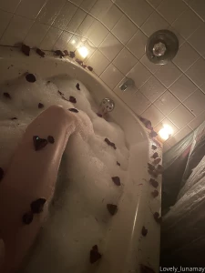 Who wants to join me nice relaxing bath after a long stressful day i m