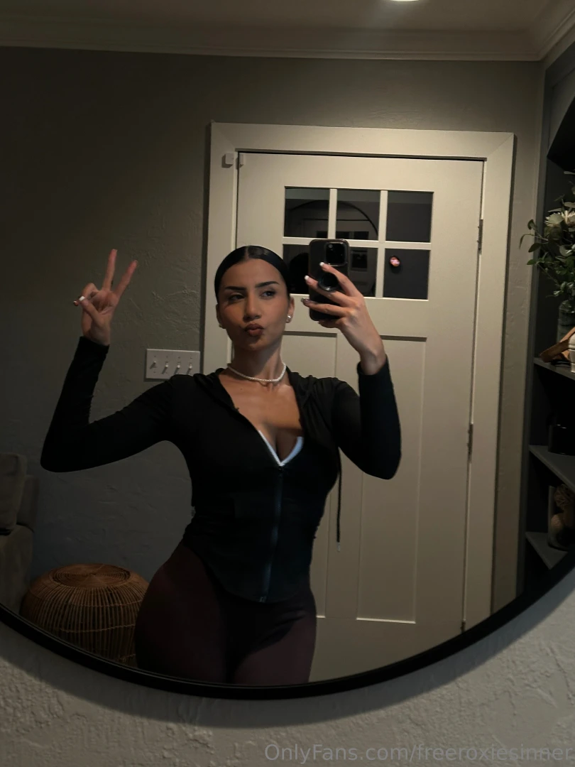 Peace and love and lots of sex at https onlyfans com theroxiesinner c3 