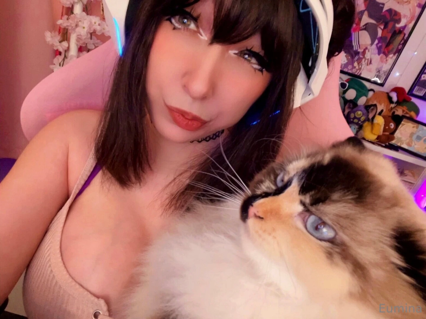 Tip any amount you want on this post and i ll send you a bunch more part 6 