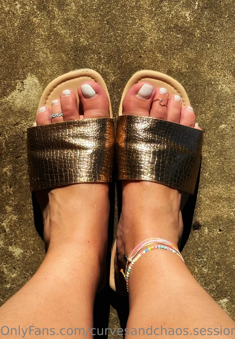 It s footfetishfriday and i just got new toe rings and anklets aren t 